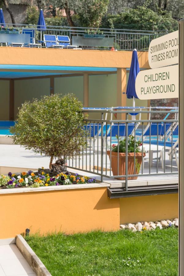 Hotel Drago - Garda Lake Collection Бренцоне-суль-Гарда Экстерьер фото